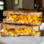 Spicy Cheddar & Cream Cheese Egg Sandwich