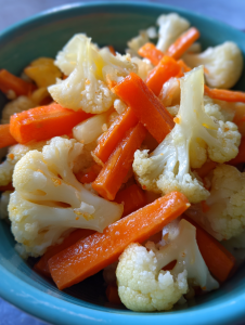 Pickled Cauliflower and Carrots: Easy and Flavorful Homemade Crunch